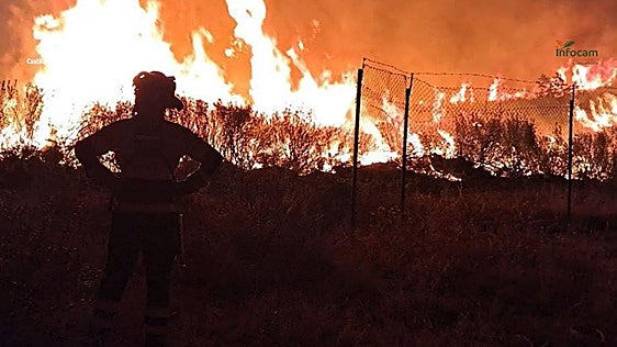 El incendio de Guadalajara ha quemado más de 26.000 hectáreas y ya son 1.200 los desalojados