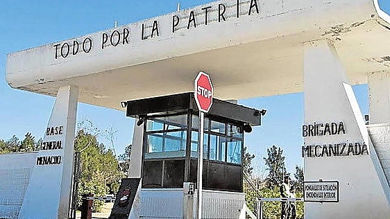 Detenido un militar en Badajoz tras una denuncia por posesión de imágenes íntimas de compañeras de base