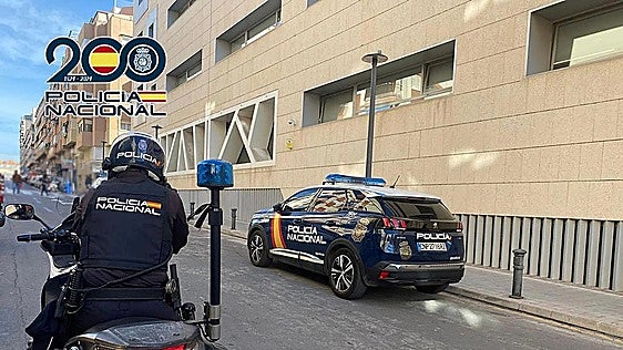 Detienen a un fugitivo lituano en Alicante y agrede a varios agentes tratando de escapar