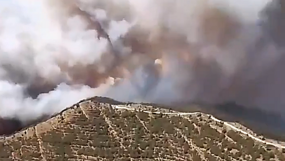 El incendio de Huesca «avanza muy lentamente» y está perimetrado al 50%