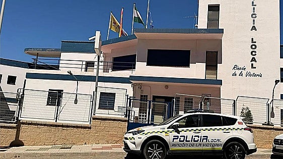 Sustraen cuatro pistolas de la Jefatura de la Policía Local de Rincón de la Victoria, Málaga
