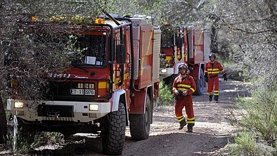 Muere un militar de la UME durante las labores de extinción del incendio de Huesca, que alcanza los mil efectivos