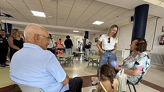 Muchos habían regresado para pasar unos días las casas de su niñez y ahora esperan en una residencia de Cáceres
