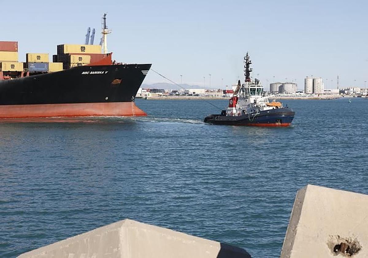 Muere un trabajador durante las tareas de mantenimiento de una embarcación en el Puerto de Valencia