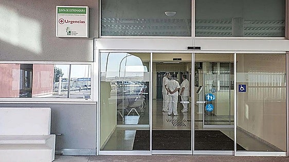 El coordinador MIR de Urgencias del Universitario de Cáceres también dimite