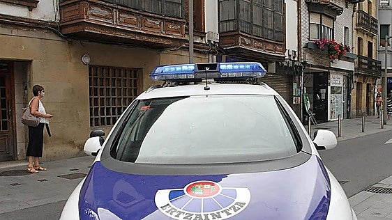 Tres detenidos en Gernika por forzar a una menor de 14 años embarazada a contraer matrimonio