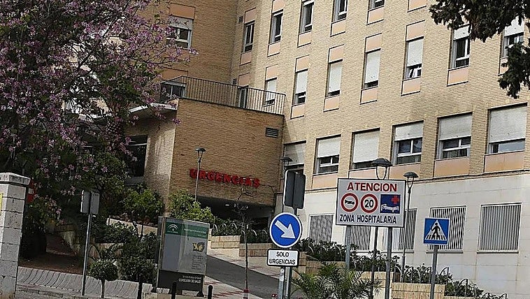 En estado crítico un hombre de 44 años tras ser golpeado por el portero de un bar de copas en Fuengirola
