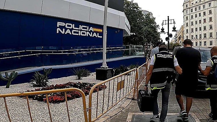 A prisión un pederasta reincidente por compartir fotos sexuales de su bebé y de su hijastra menor