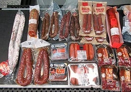 Los 8,8 kilos de embutido incautado.