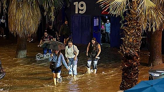 Valencia revive el miedo a la dana: ES-Alert, rescates y alerta hidrológica en barrancos