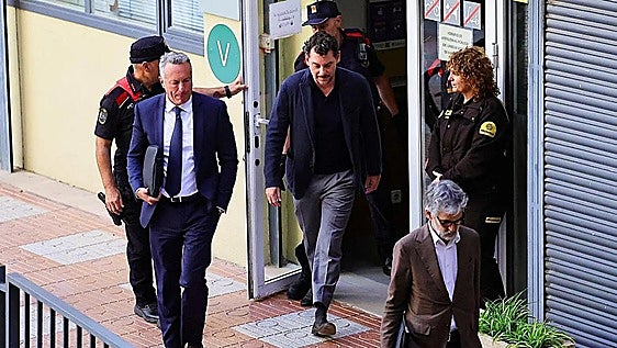 La ayudante de la psicóloga de los Andic afirma que Jonathan se interesó por una terapia que simulaba tirar a un familiar por un barranco