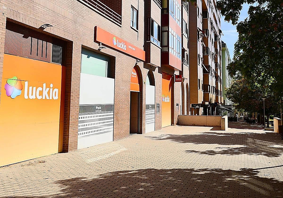 Local de apuestas Luckia de la calle Hernando de Acuña, en Parquesol, donde se han producido los hechos.