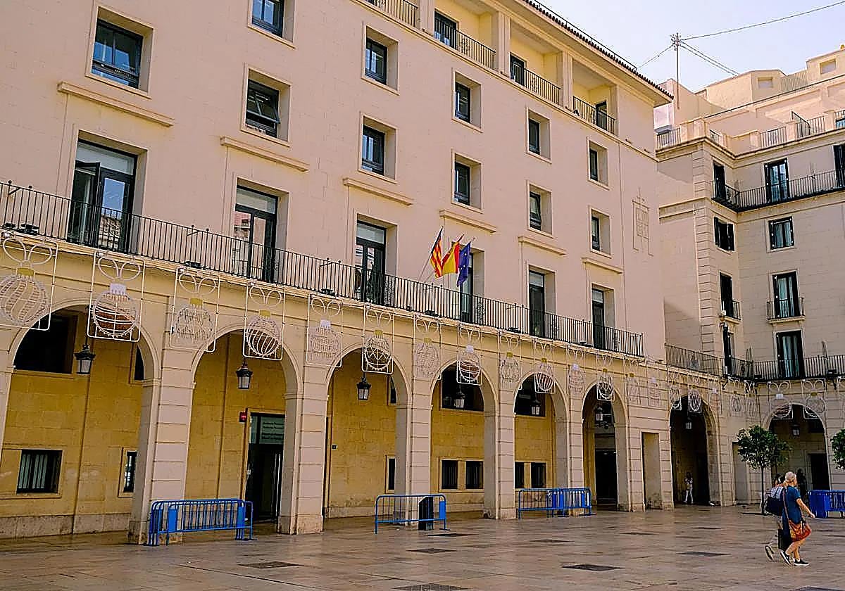 Fachada de la Audiencia Provincial de Alicante.