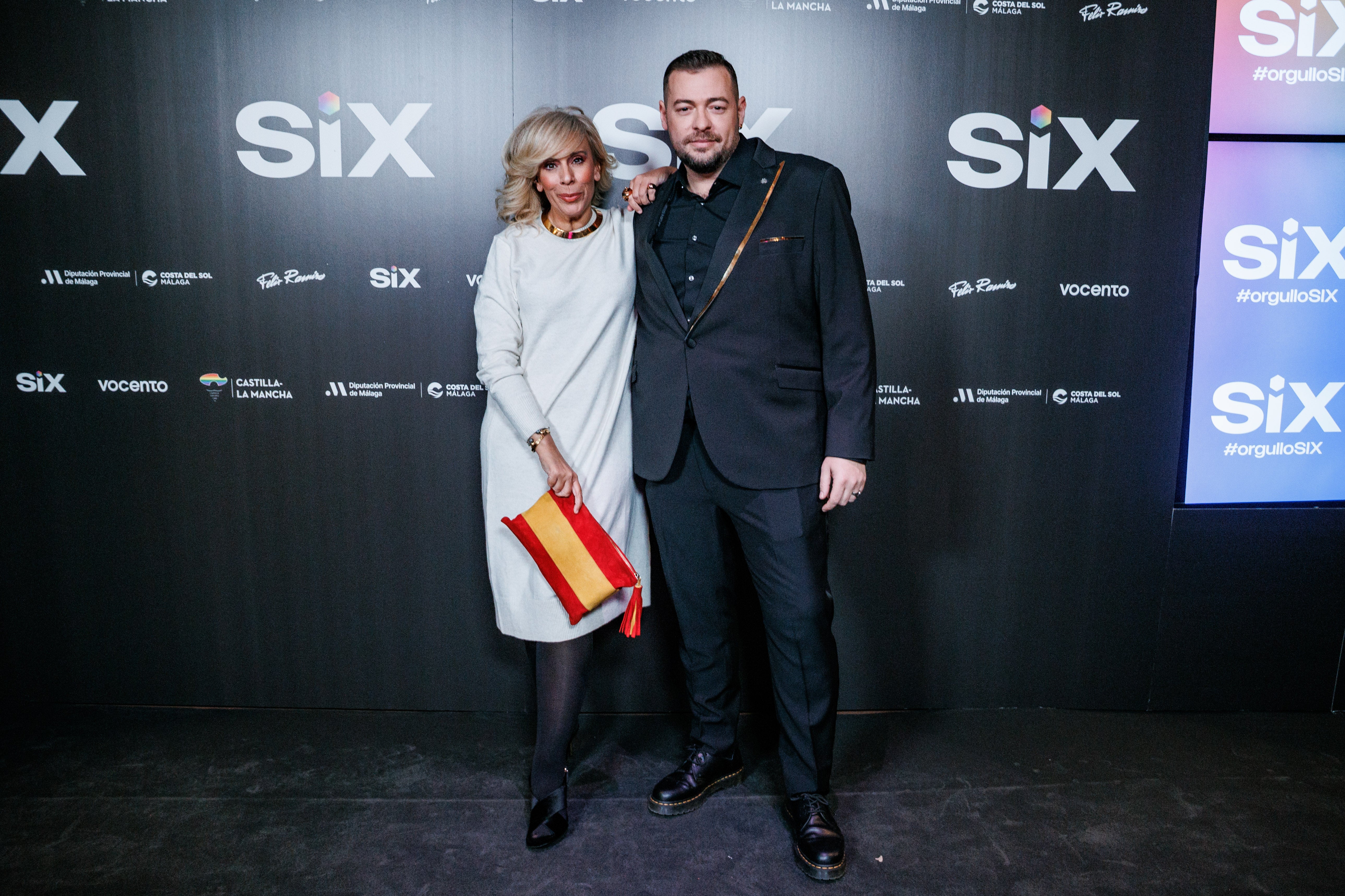 María Eizaguirre, directora de comunicación de RTVE; e Iván Gelibter, director de la revista SIX.