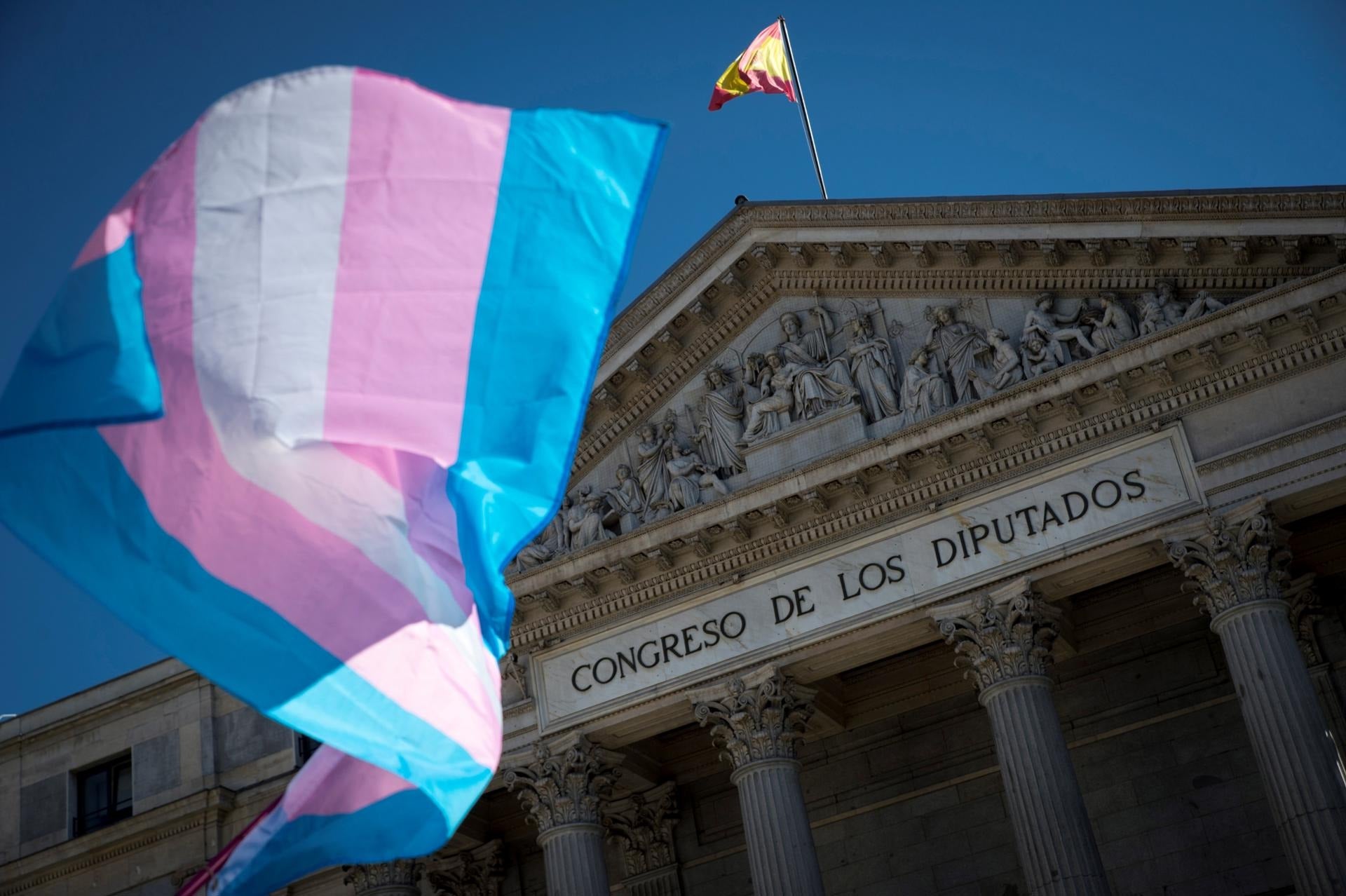 El Congreso ha votado en contra de un ‘cupo trans’ laboral: pros y contras de esta decisión