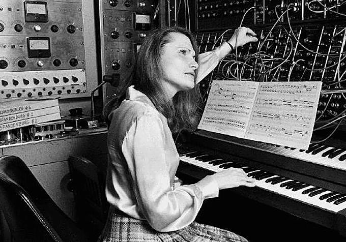 Wendy Carlos, retratada en su estudio.