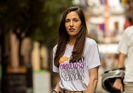 Paula Iglesias, presidenta de la FELGTBI+ y psicóloga.