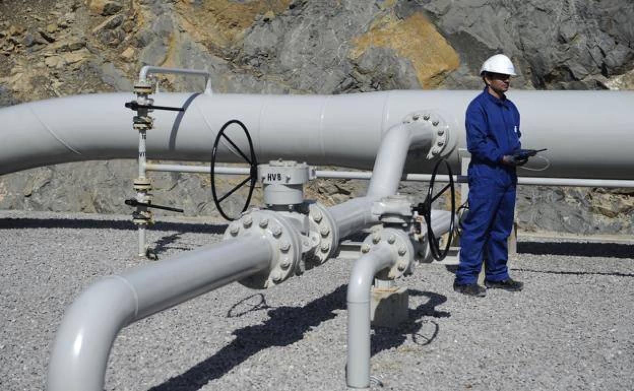 Alemania se ve en recesión si corta con el gas ruso