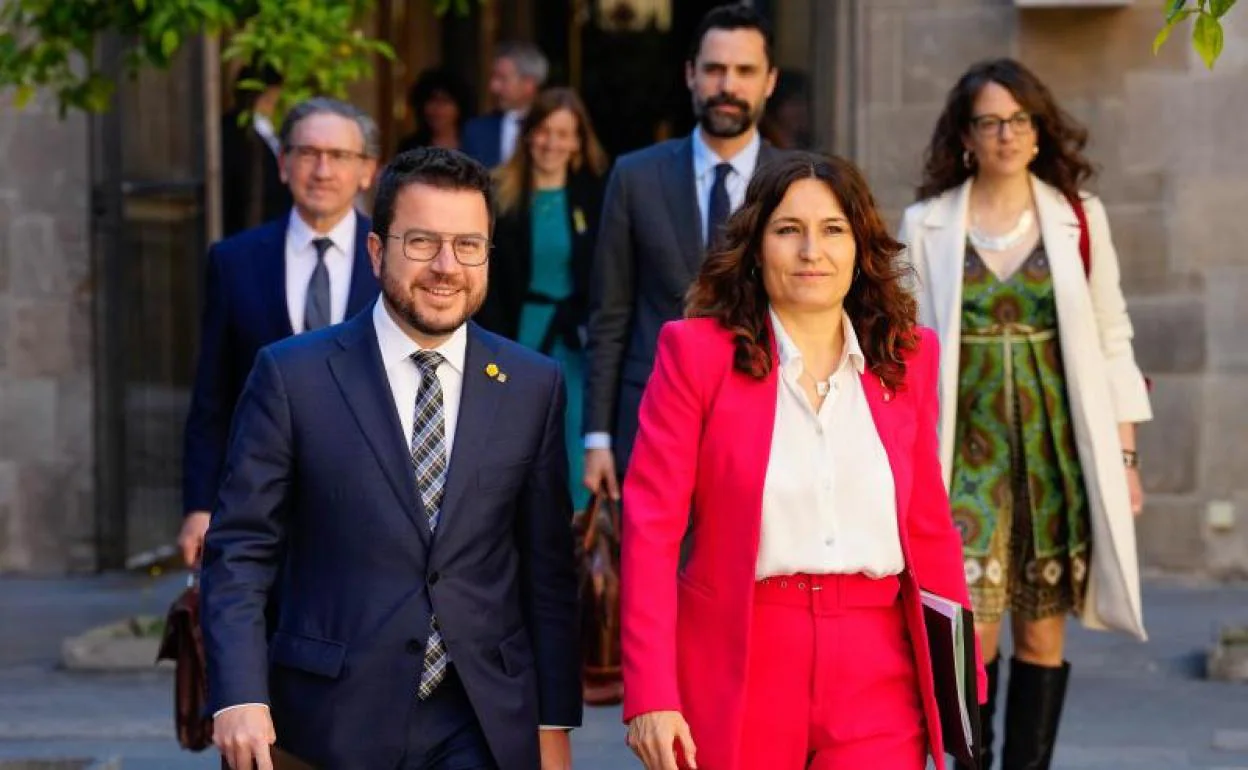 El presidente de la Generalitat, Pere Aragonès, y la consellera de presidencia, Laura Vilagrà.