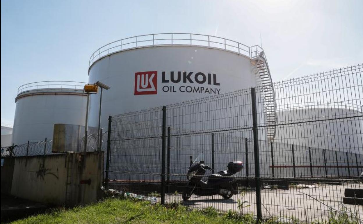 La UE sigue sin cerrar un acuerdo para el embargo del petróleo ruso