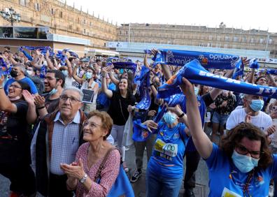 Imagen secundaria 1 - El CB Avenida celebra con la afición su octava Liga Femenina