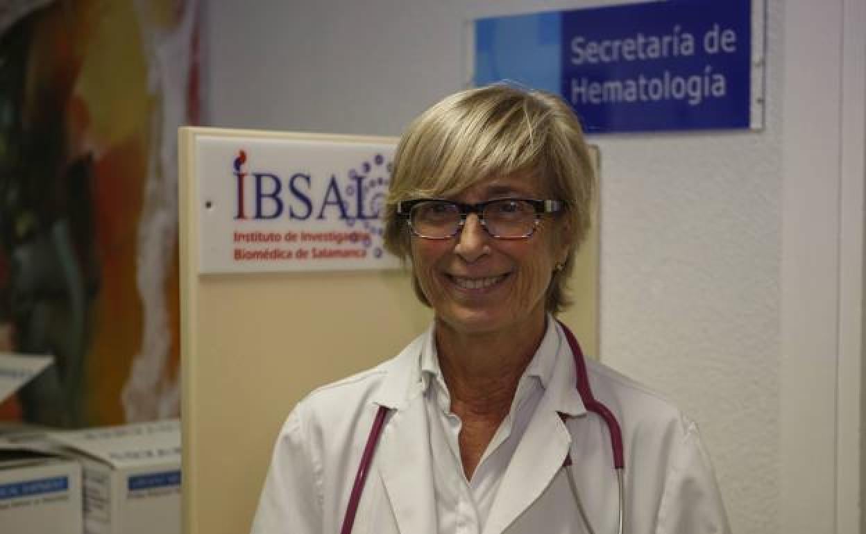 Dolores Caballero, jefa de la Unidad Clínica y de Trasplantes del Servicio de Hematología. 