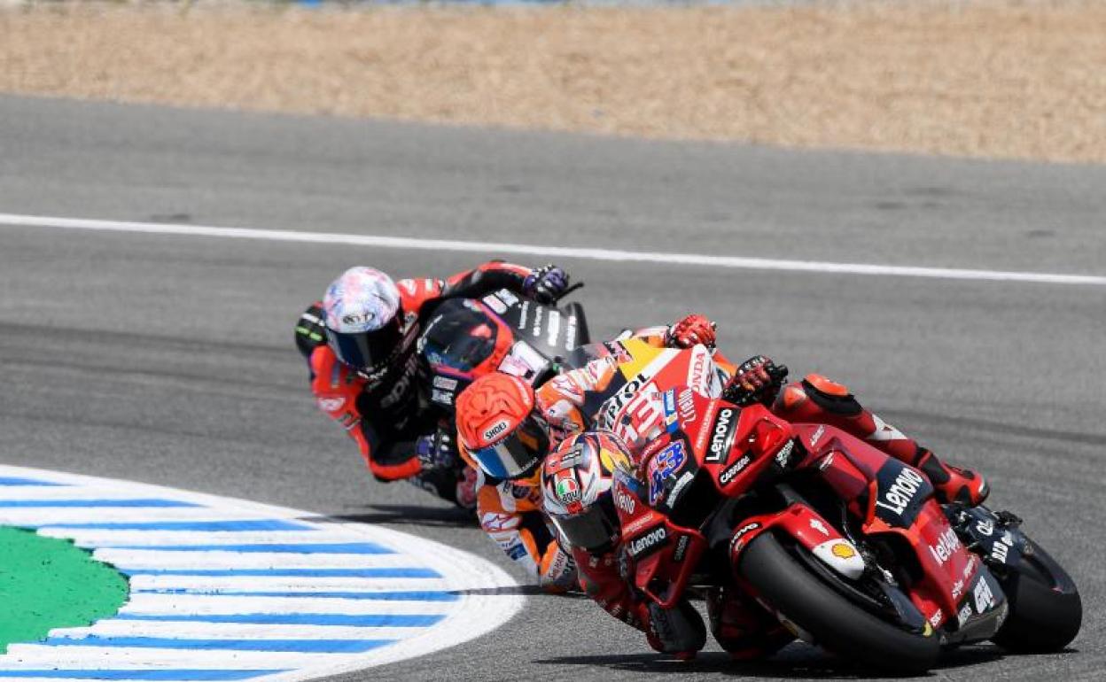 Aleix Espargaró, en carrera. 