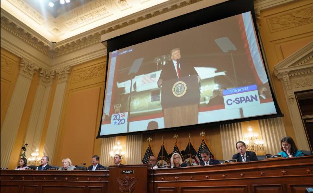 La tercera audiencia se centró en la campaña de presión de Trump sobre su vicepresidente Mike Pence para anular la certificación electoral.