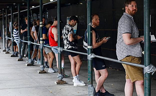 Colas para la vacunación contra la viruela del mono en Nueva York.