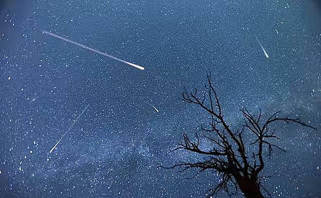 Lluvia de meteoros durante las Perseidas de 2015.