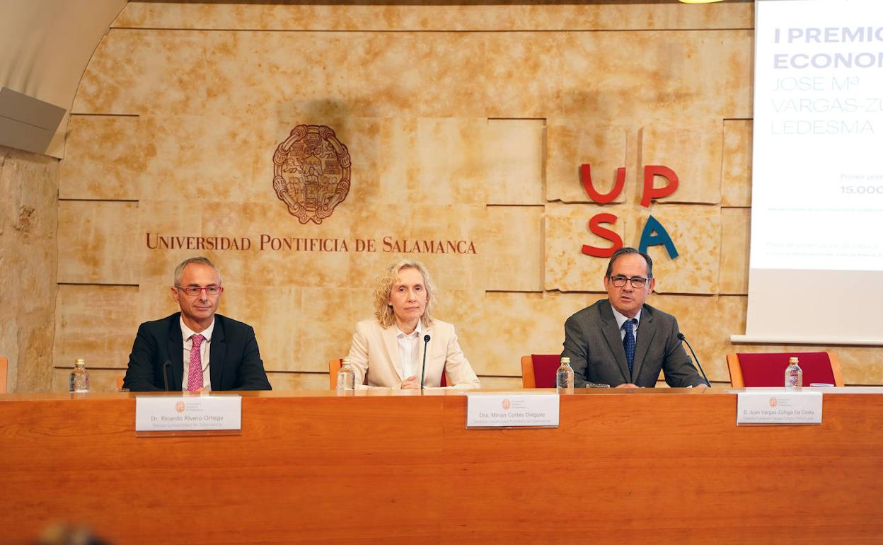 Presentación del I Premio en Economía José María Vargas-Zúñiga Ledesma. 
