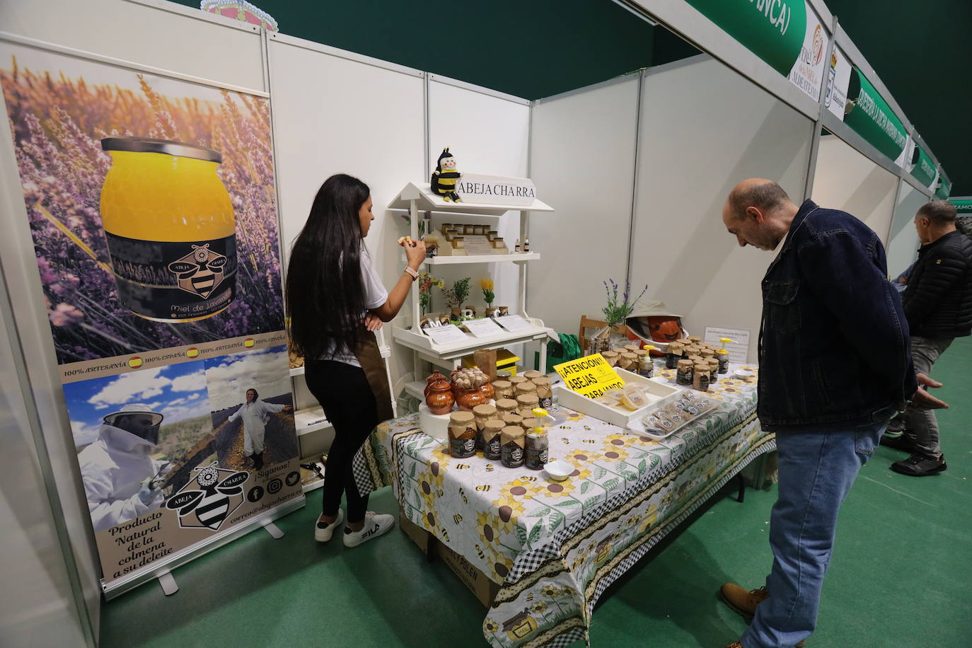 Fotos: Adeatejada celebra la X edición de la Feria de la Miel