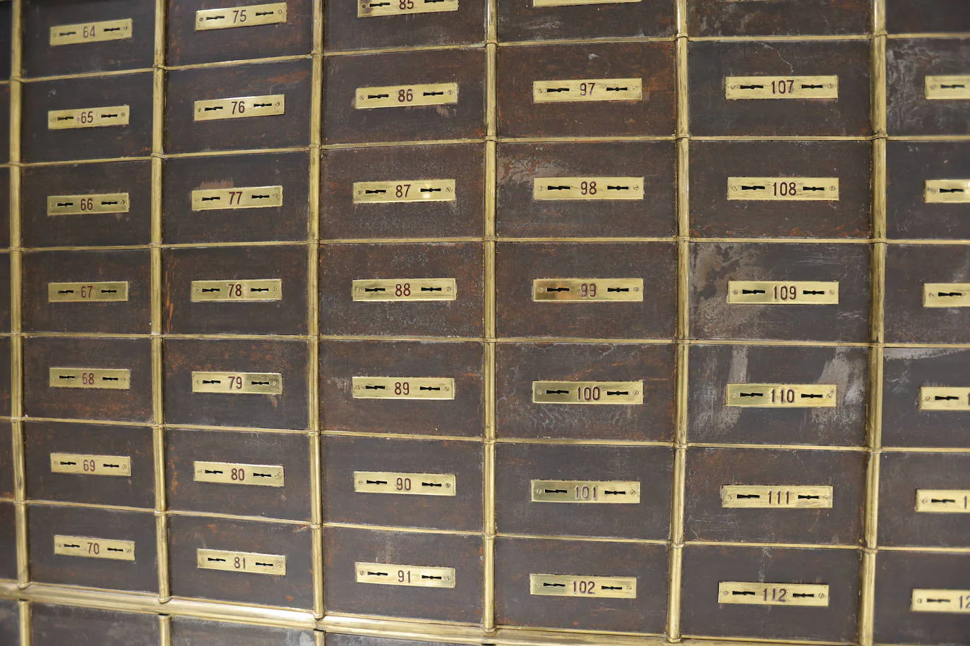 Algunas de las llaves de las cajas individuales de la cámara acorazada del Banco de España. 