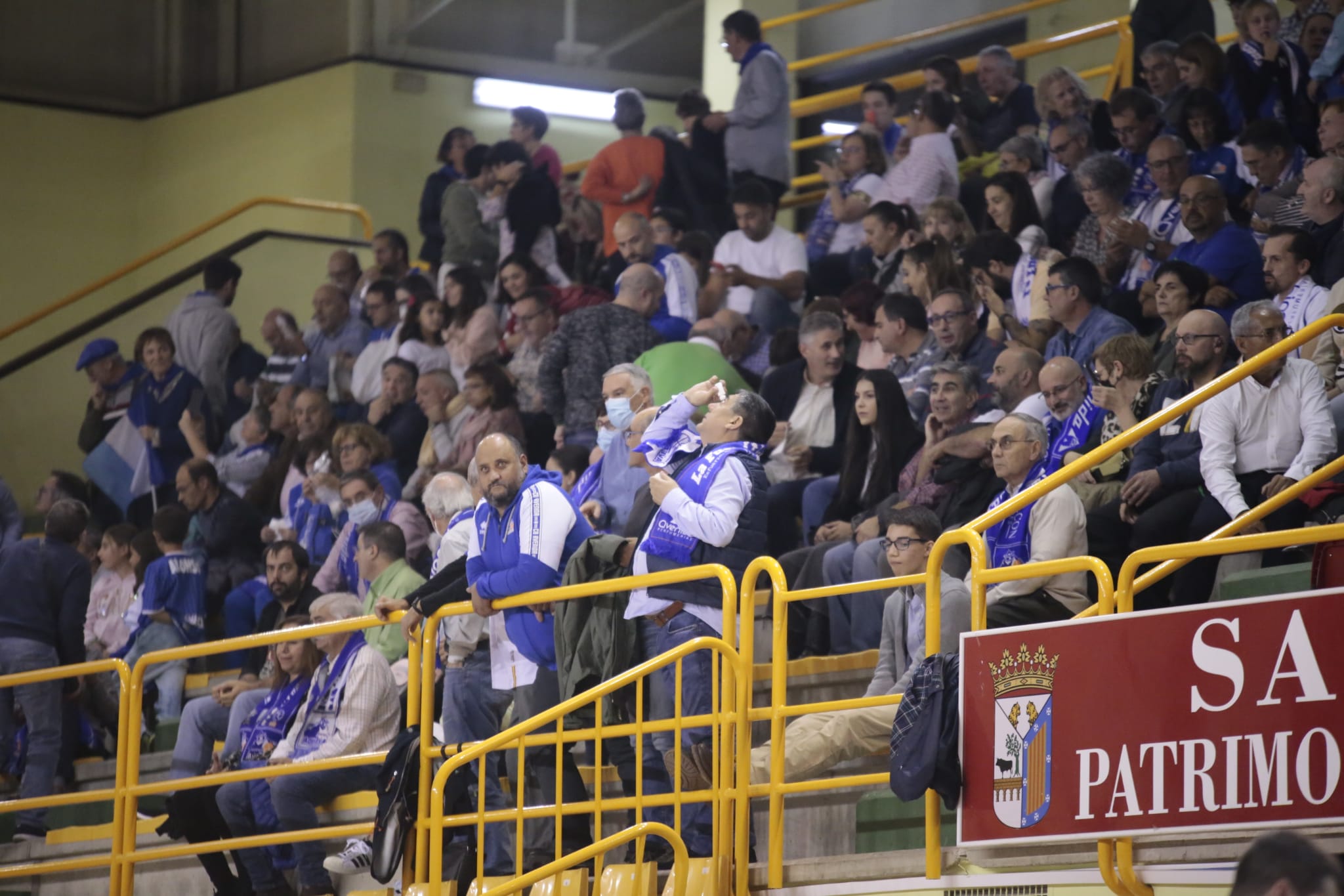 Fotos: Victoria para Perfumerías Avenida en un inicio inmaculado de la Euroliga