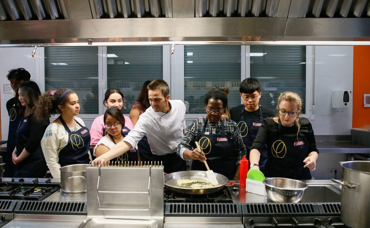Curso de cocina española para extranjeros. 