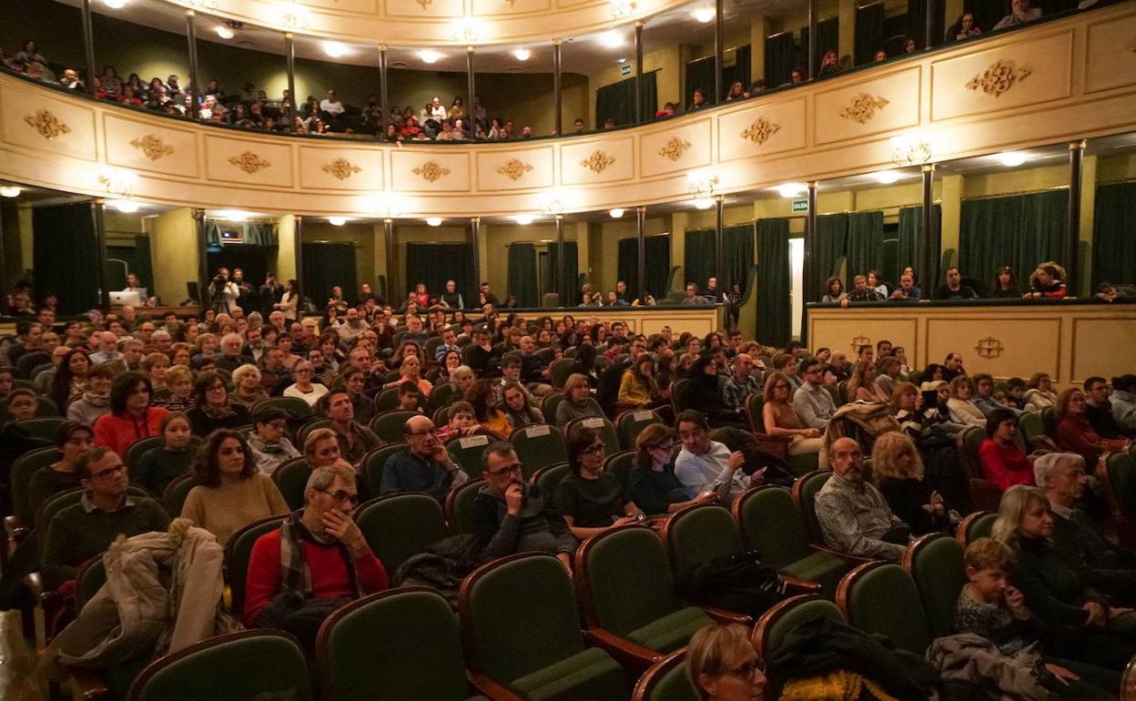 Público asistente a un espectáculo en el Liceo. 