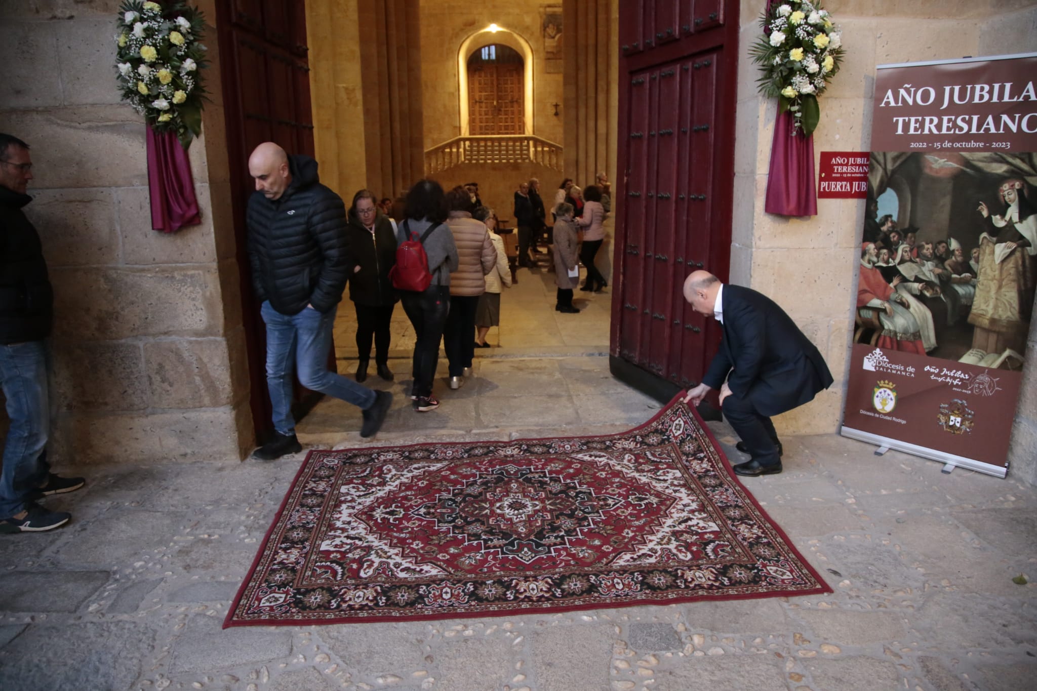 Fotos: Apertura de la puerta de Santa Lucía de la Catedral por el Año Jubilar Teresiano