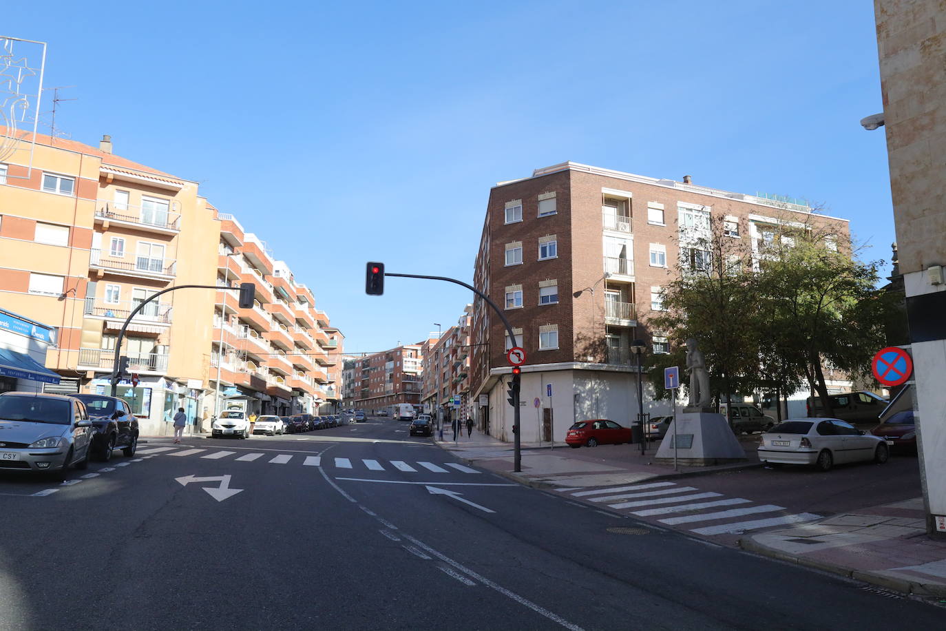 La carretera de Ledesma, la principal arteria del barrio