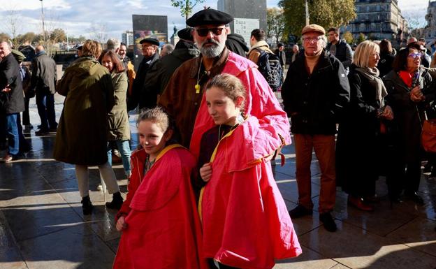 Concentración a favor de los toros en Bayona, en el País vascofrancés.