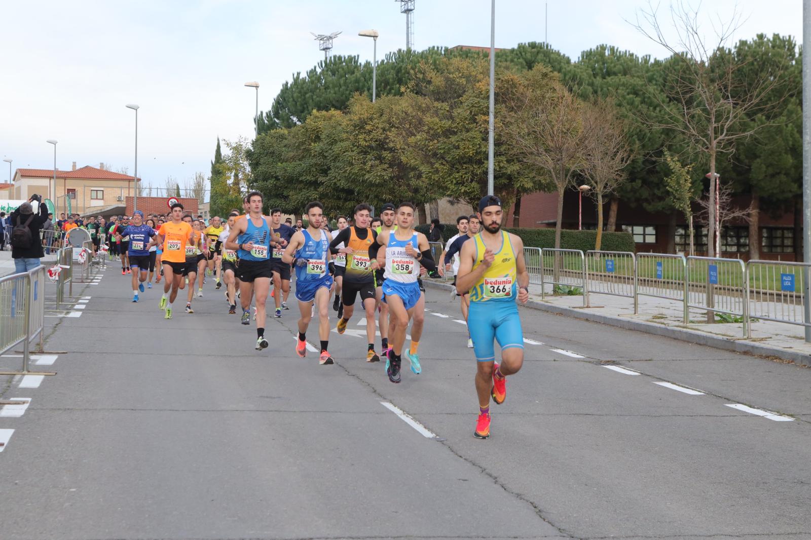 Fotos: La VII San Silvestre Universitaria UPSA, una cita solidaria