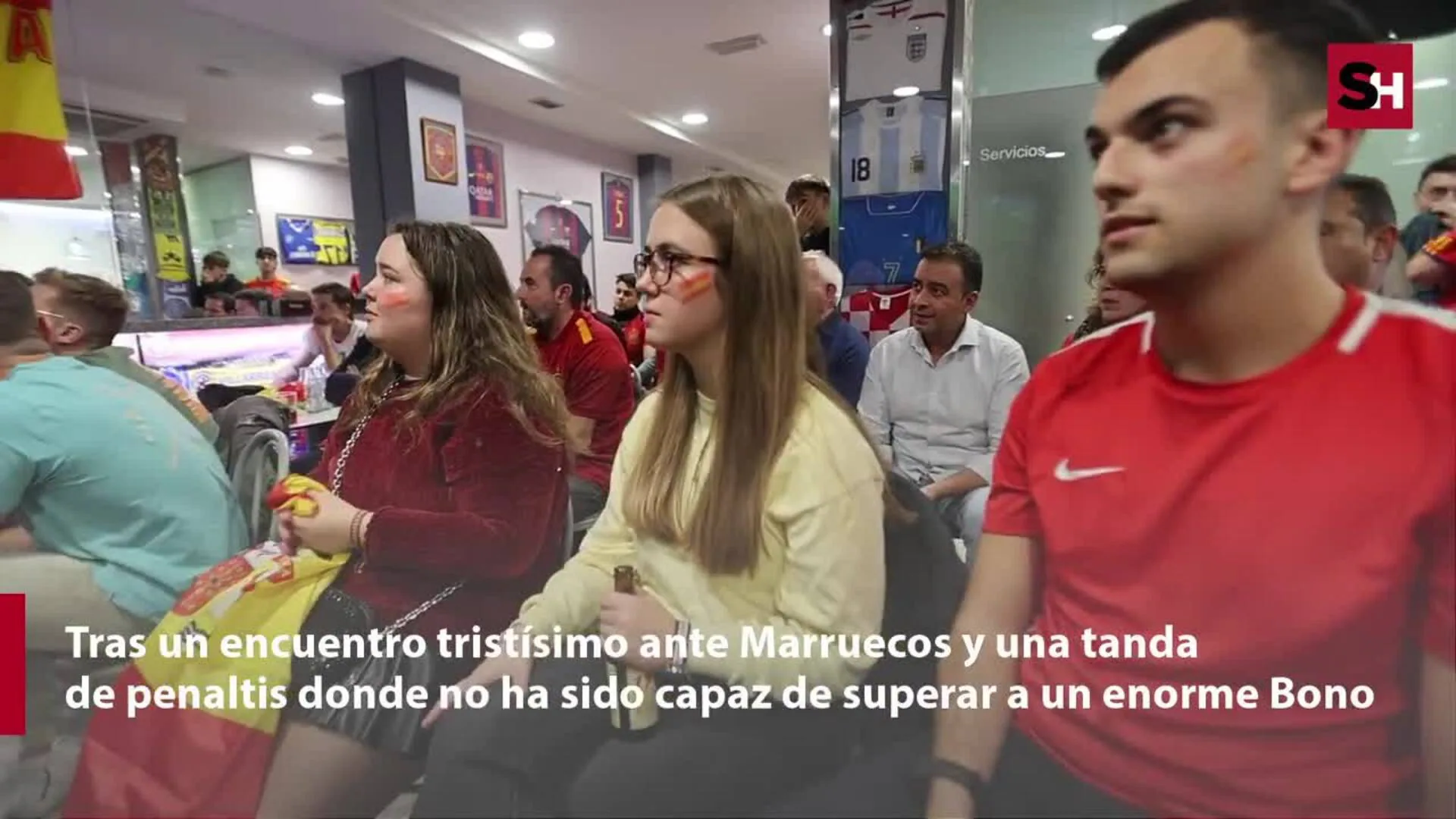 Los aficionados lloran en los bares de Salamanca la eliminación de La Roja