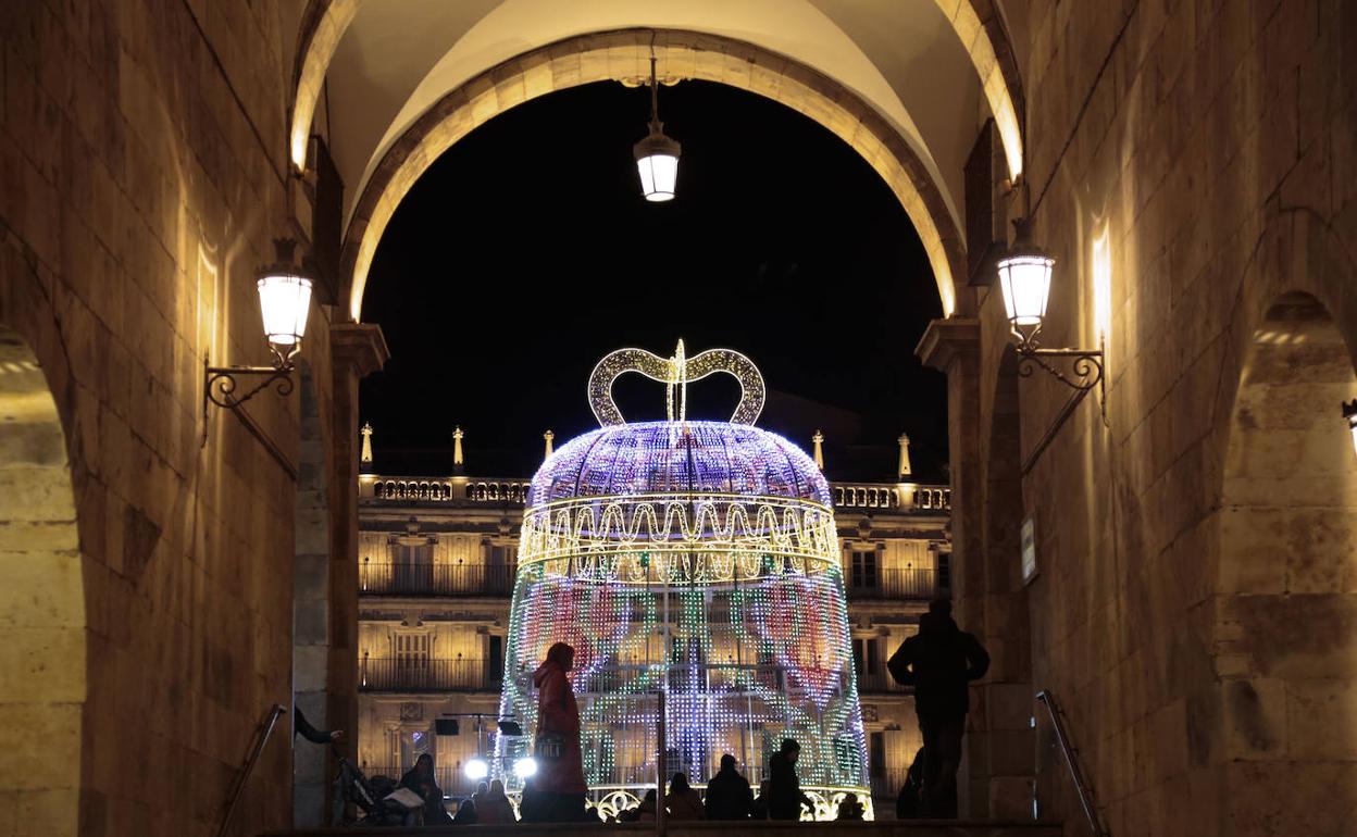 Ambiente de Navidad en la Plaza Mayor de Salamanca. 