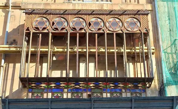 Imagen principal - Otro edificio centenario de Salamanca, nueva entrada en la Lista roja tras 15 años en ruina