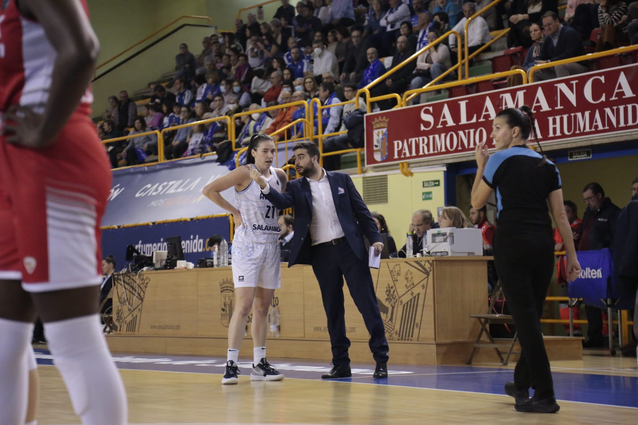 Fotos: Partido de Euroliga entre Avenida y DVTK