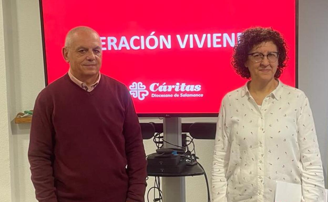 José María Rodríguez, secretario general de Cáritas Salamanca, y Olivia Martín, coordinadora del servicio de acogida y atención primaria de Cáritas Salamanca.