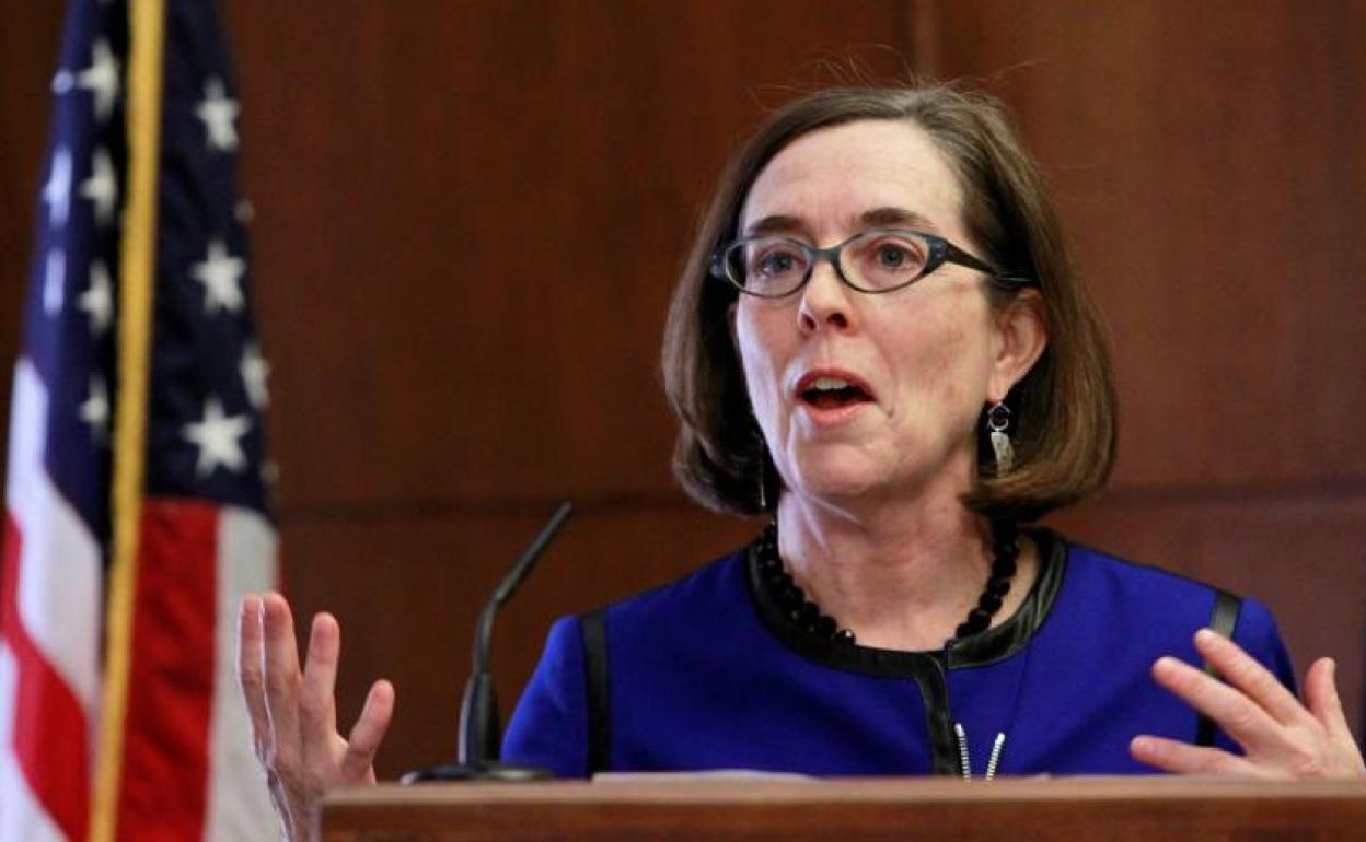 La gobernadora de Oregón, Kate Brown, durante su intervención en Salem, Oregón.