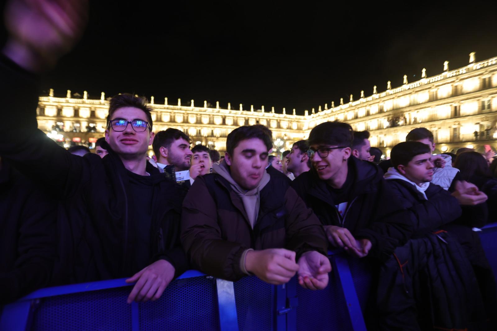 Fotos: Miles de jóvenes disfrutan de un fin de año anticipado