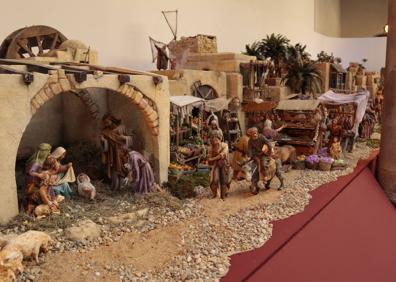 Imagen secundaria 1 - Algunos belenes navideños en Salamanca. 