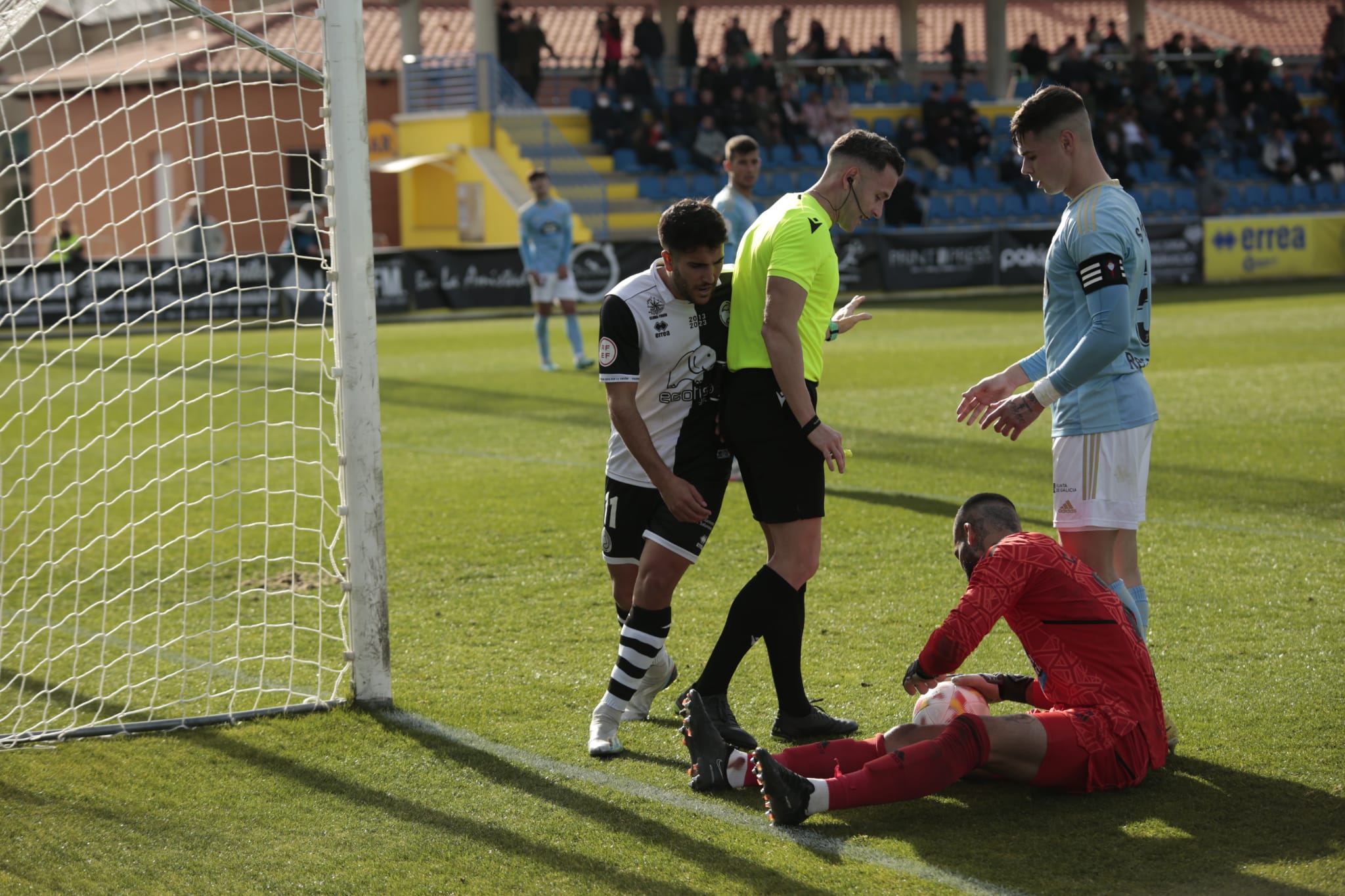 Fotos: Unionistas encaja una goleada del Celta B en el último partido del año (0-3)