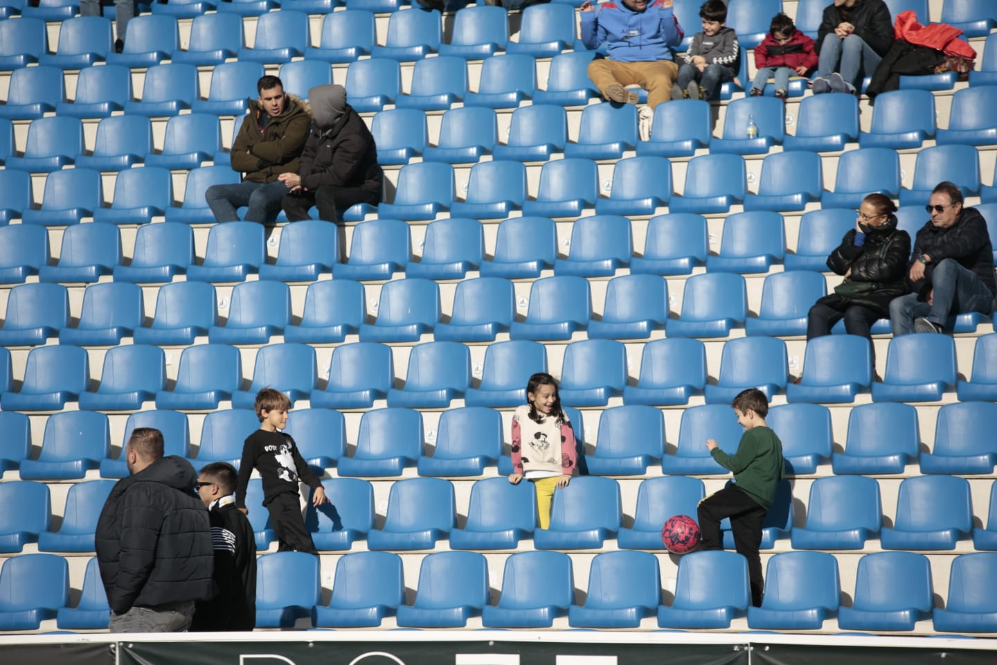 Fotos: Unionistas encaja una goleada del Celta B en el último partido del año (0-3)